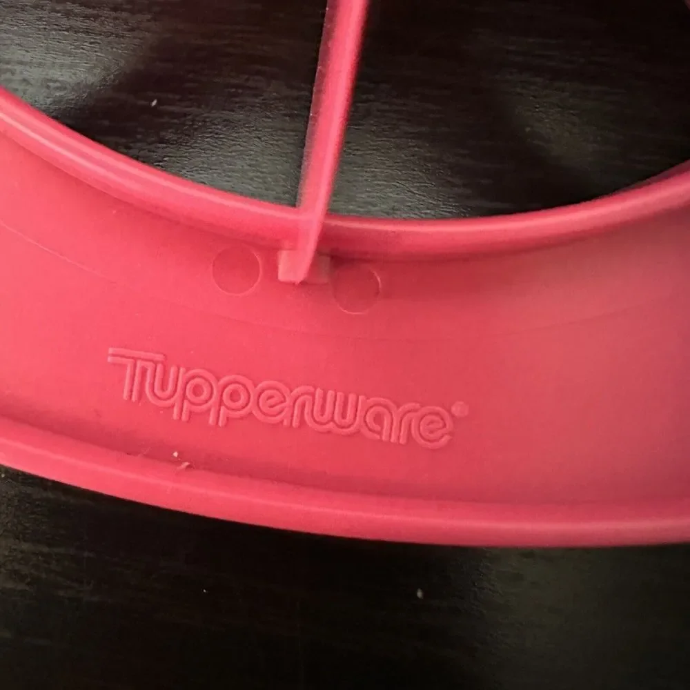 Tupperware Apple Corer Slicer Perfect Wedges‎ Pink Kitchen Gadget USA